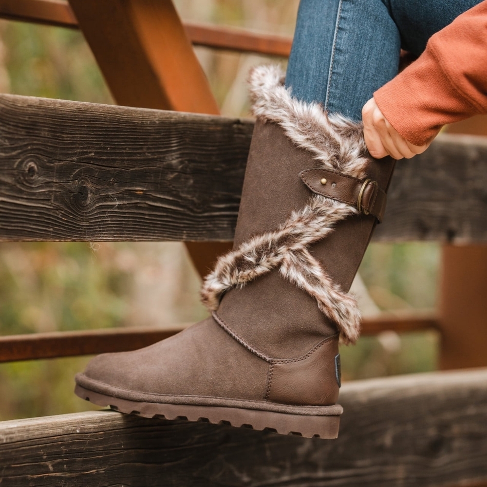 NEW BEARPAW Sheilah Fur Lined Boot